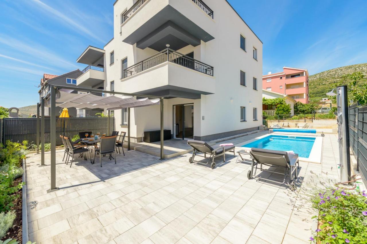 New, Private Heated Swimming Pool, Free Parking, Trogir Centar Apartment Ngoại thất bức ảnh